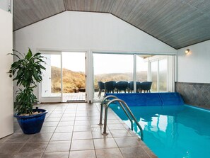 Hus | Pool | Inomhuspool och utomhuspool