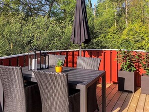 House | Outdoor dining