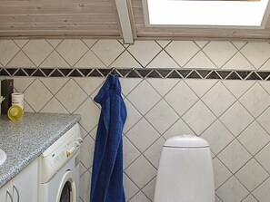Bathroom - Charming Holiday Home in Hemmet With Sauna (Hemmet)