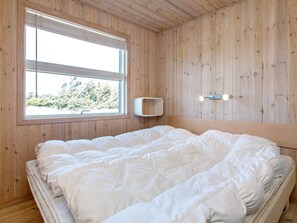 4 habitaciones y muebles diferentes 