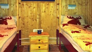 3 bedrooms, individually furnished - 10 Person Holiday Home in Evje (Evje)
