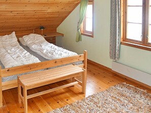 3 habitaciones y muebles diferentes