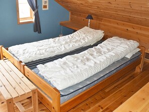 House | 3 bedrooms, individually furnished - 6 Person Holiday Home in Norddal (Fjord)