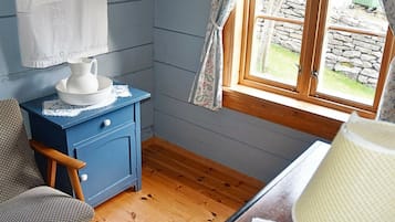 Rumah | 3 kamar tidur dan dilengkapi dengan perabotan berbeda-beda