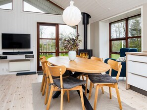 House | Dining - 8 Person Holiday Home in Hemmet (Hemmet)
