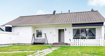 6 Person Holiday Home in Strömstad
