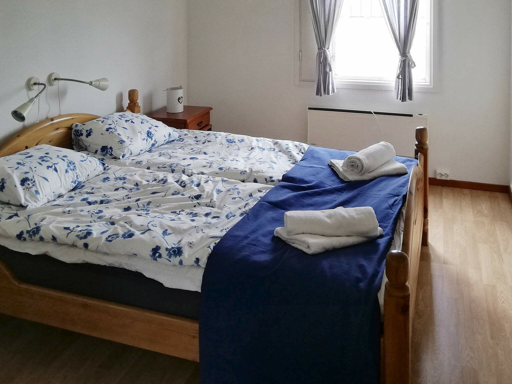 3 bedrooms, individually furnished