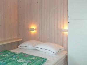 3 Schlafzimmer, Babybetten, individuell eingerichtet