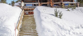 Sallanhelmi e2 by Interhome
