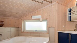 Bathroom - Lovely Holiday Home With Sauna in Glesborg (Glesborg)