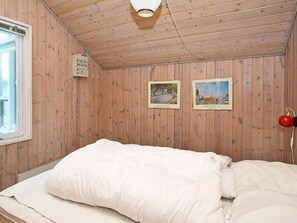 3 bedrooms, cots/infant beds, individually furnished - Spacious Holiday Home With Barbecue in Vinderup (Vinderup)