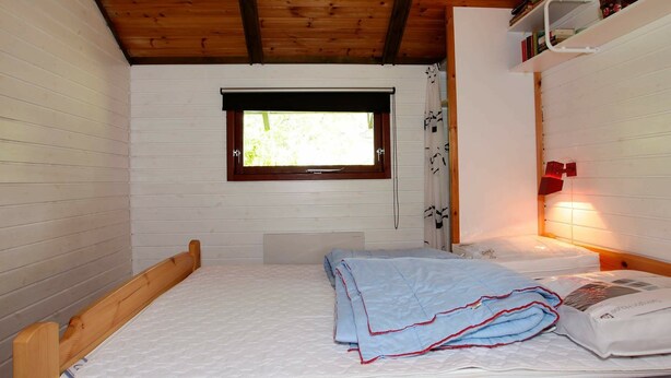 2 Schlafzimmer, Babybetten