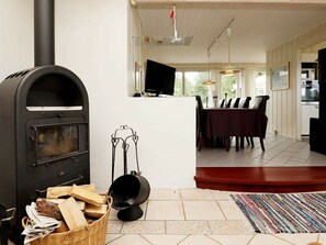 Dining - Cozy Holiday Home in Saltum With Sauna (Saltum)