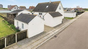 House | Exterior - Spacious Holiday Home in Jutland near North Sea (Ulfborg)