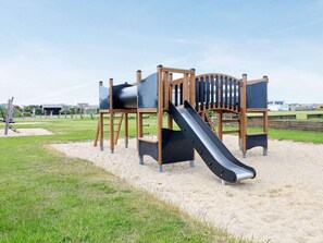 House | Children's area - Spacious Holiday Home in Jutland near North Sea (Ulfborg)
