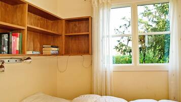 1 Schlafzimmer, Babybetten