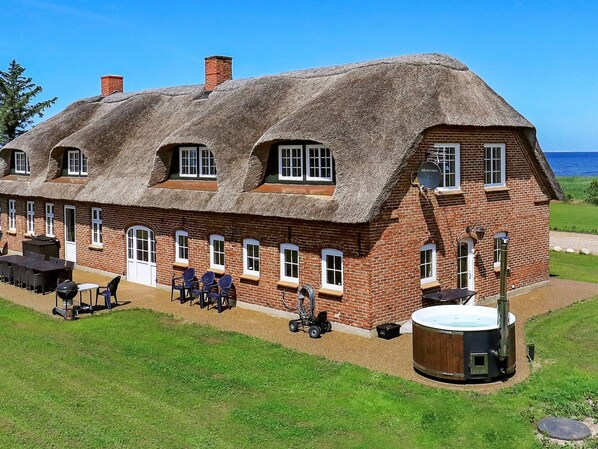 House | Exterior - Spacious Summer House With Sauna (Ulfborg)