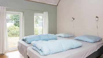 4 bedrooms