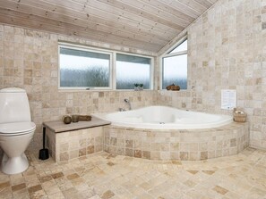 House | Bathroom - 5 Star Holiday Home in Hemmet (Hemmet)