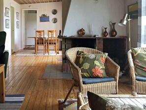 House | Living room - 6 Person Holiday Home in Hjälteby (Hjaelteby)