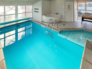 House | Pool