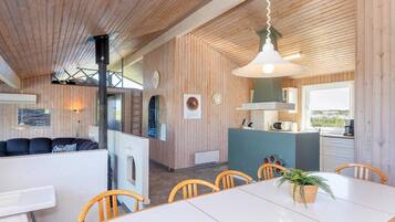 House | Private kitchen | Highchair