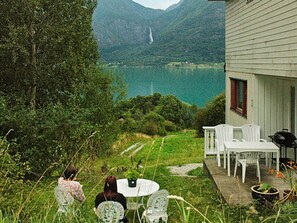 Exterior - 4 Person Holiday Home in Høyheimsvik (Luster)