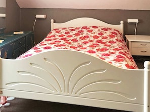 3 bedrooms, individually furnished