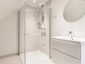 House | Bathroom