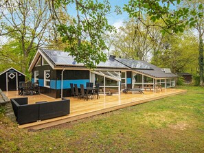 Exterior - 5 Star Holiday Home in Glesborg (Glesborg)