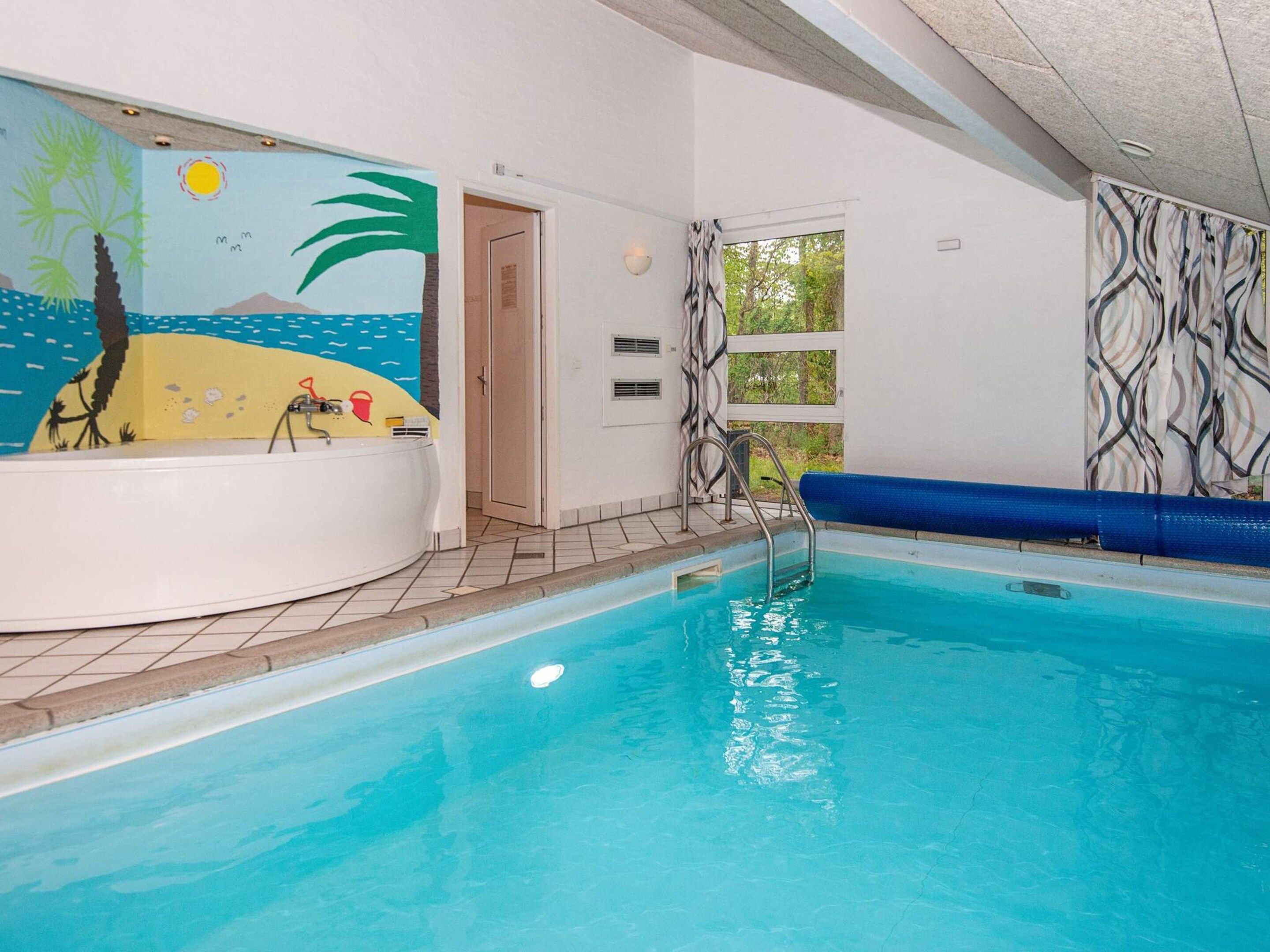 House | Pool