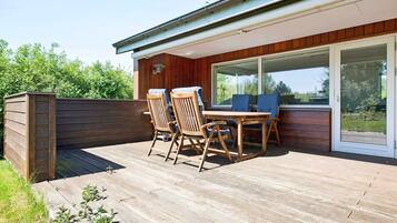 House | Outdoor dining