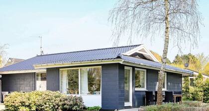 6 Person Holiday Home in Millinge