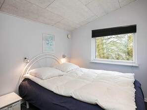 5 bedrooms - Spacious Holiday Home in Humble near Beach (Sydlangeland)