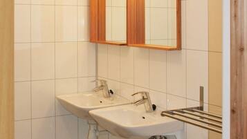 House | Bathroom