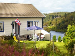 House | Property grounds - 6 Person Holiday Home in Lyngdal (Lyngdal)