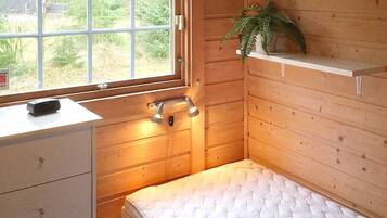 2 Schlafzimmer, Babybetten