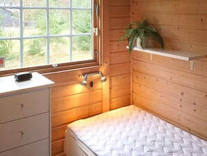 2 Schlafzimmer, Babybetten