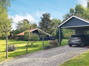 Exterior - Pretty Holiday Home in Nykøbing Sjælland near Sea (Nykobing Sjaelland)