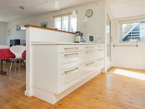 3 Schlafzimmer, Babybetten