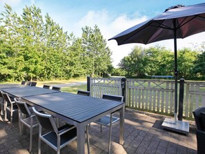 House | Outdoor dining