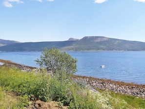 Beach - 5 Person Holiday Home in Hansnes (Karlsøy)