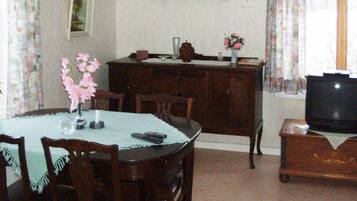 Fridge, microwave, coffee/tea maker