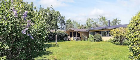 House | Property grounds