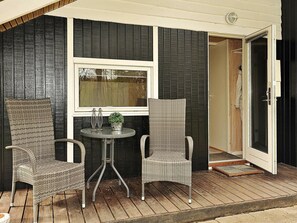 Balcony - Spacious Holiday Home in Oksbol With Sauna & TV (Oksbol)