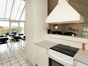 Casa | Cozinha privada | Geladeira, micro-ondas, cooktop, lava-louças