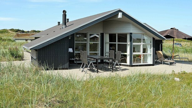 Exterior - Cozy Holiday Home in Henne Jutland With Indoor Whirlpool (Henne)