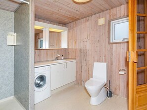 House | Bathroom