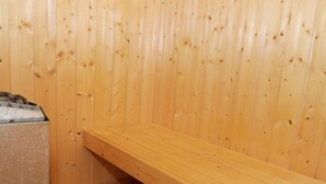 Sauna - Modern Holiday Home in Sjolund With Sauna (Sjølund)