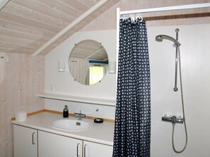 Bathroom - Modern Holiday Home in Sjolund With Sauna (Sjølund)